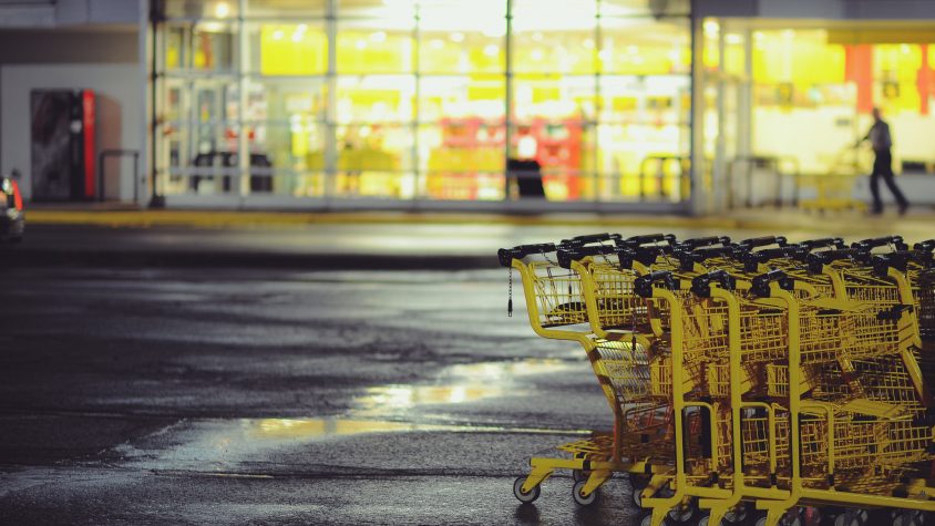 Stay Safe While Grocery Shopping