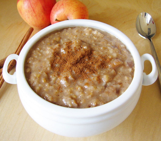 Slow Cooker Cinnamon Oatmeal